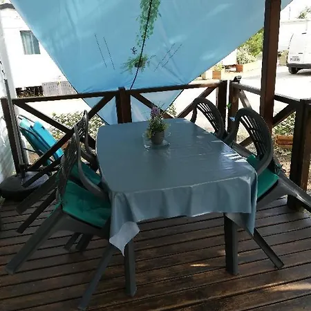 Campeggio Gorges Du Verdon 3 Etoiles Proche Du De Ste Croix Nbres Activites Nautiques Randonnees Entoure De Champs De Lavandes 4 Pers *